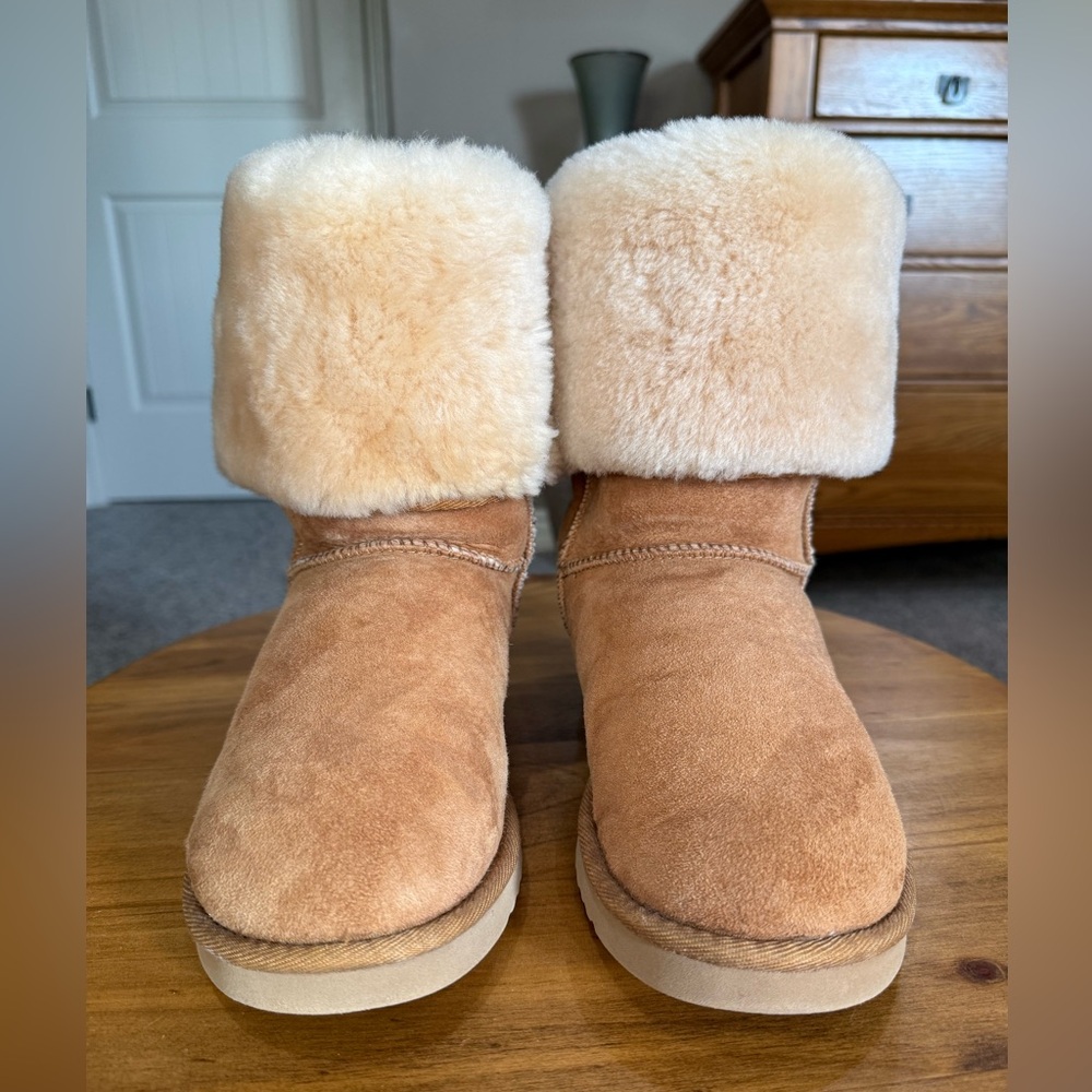 UGG Classic Tall Shearling Chestnut Very Good Condition Size 7 Boot